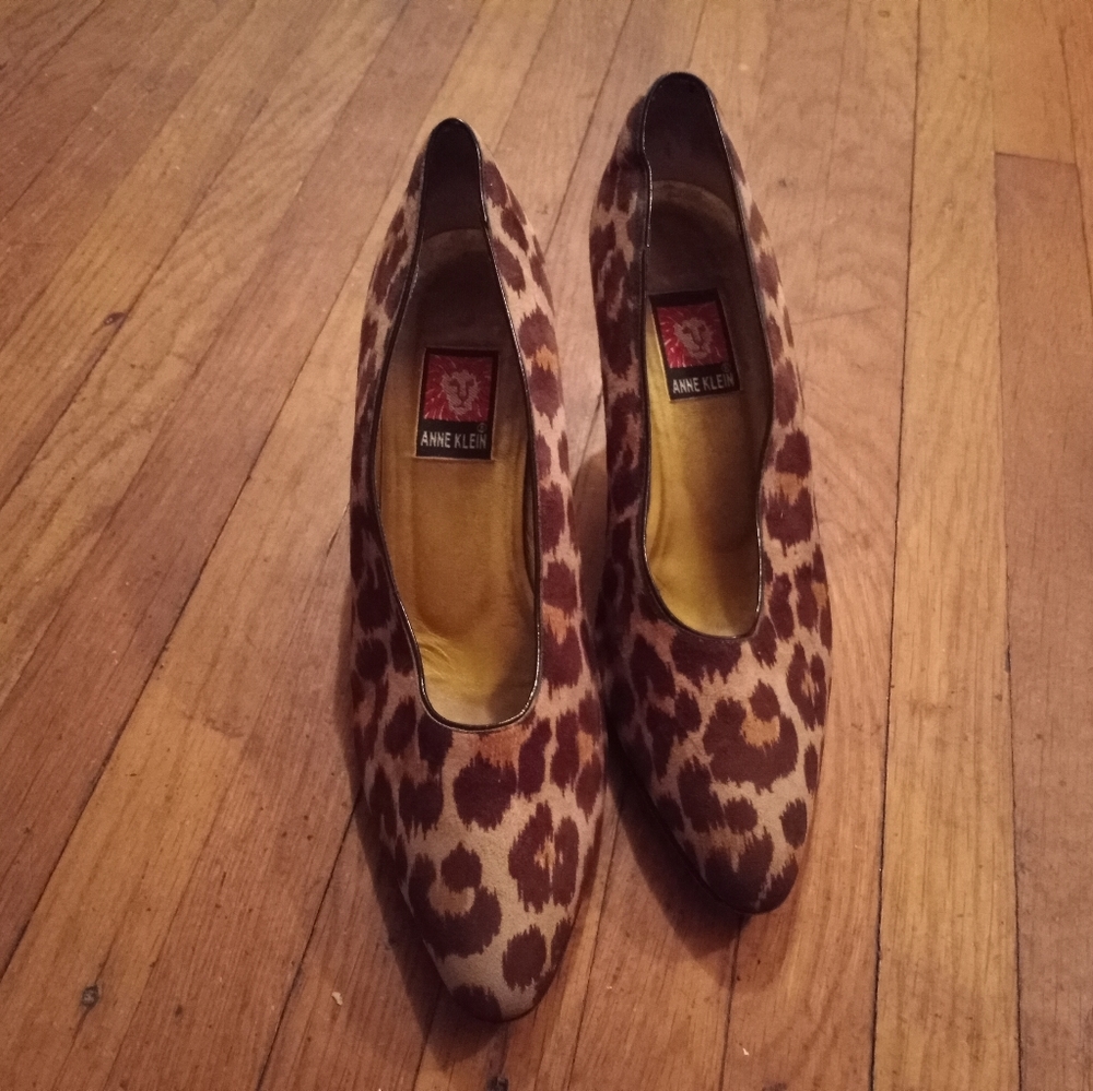 Anne Klein Kitten Heels - Picture 4 of 8
